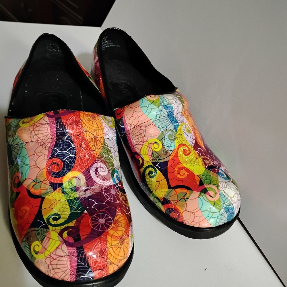 Savvy Multicolor Patterned Mules